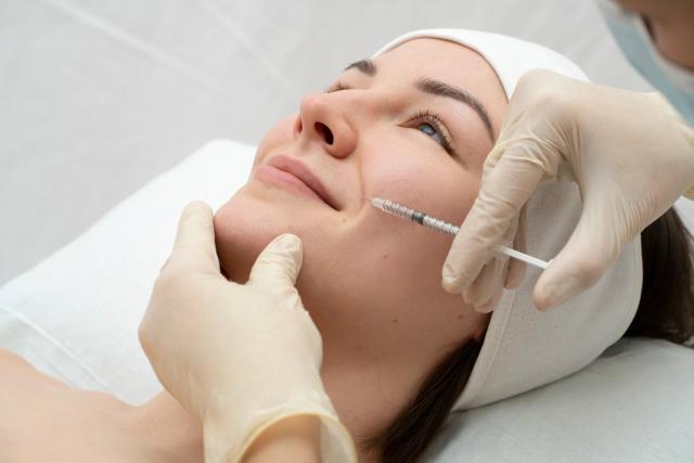 Glutathione Treatment for Skin Brightening: Benefits, Side Effects, and Cost in India